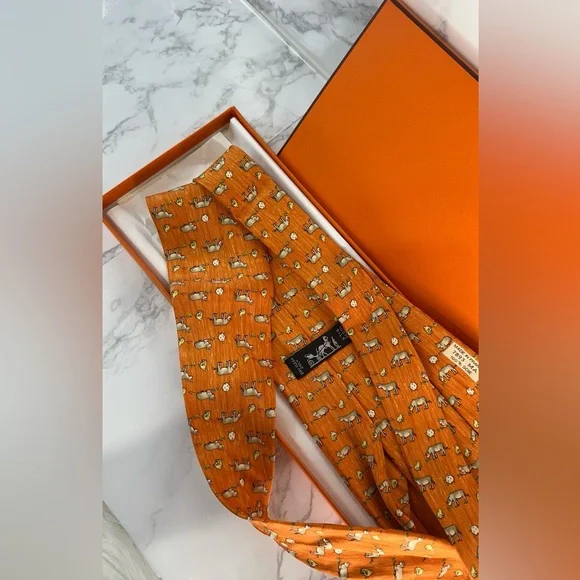Hermes Orange Tie with Green and White Accents - Picture 4 of 10